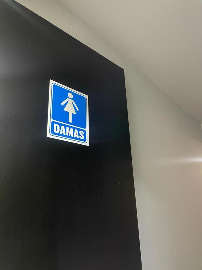 Check Inn Hostal Aeropuerto Gdl Las Pintas 外观 照片